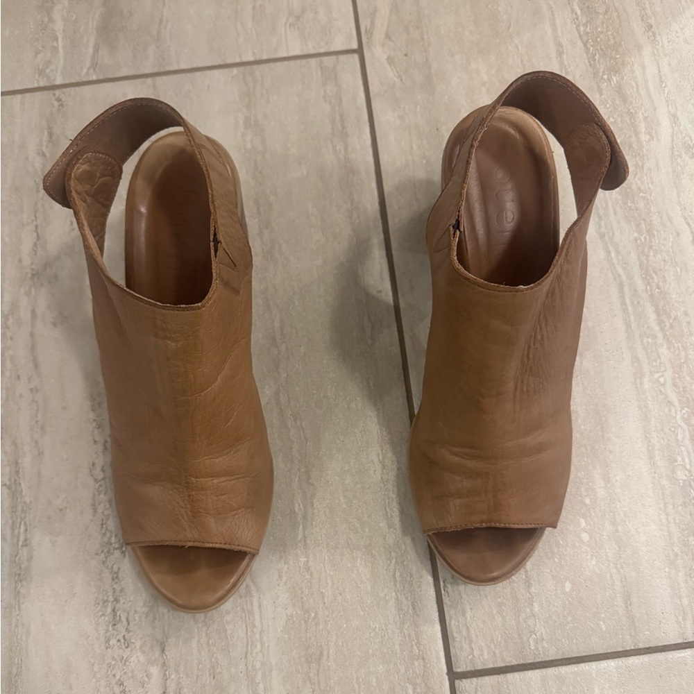 Bueno Tan Leather Peep-Toe Mules
